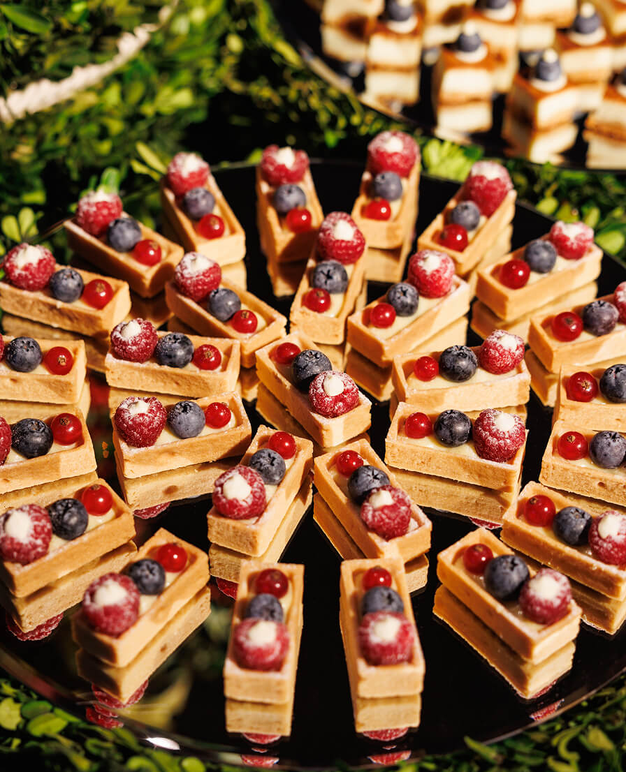 dessert catering in villa